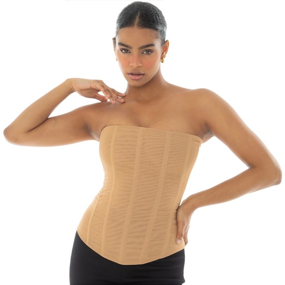 ✨SOLD✨Are You Am I • Suniva corset in nude - Picture 4 of 12